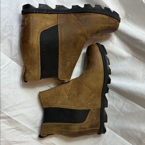 SOREL Joan of Arctic wedge II Chelsea boots, womens sz 9, Elk color